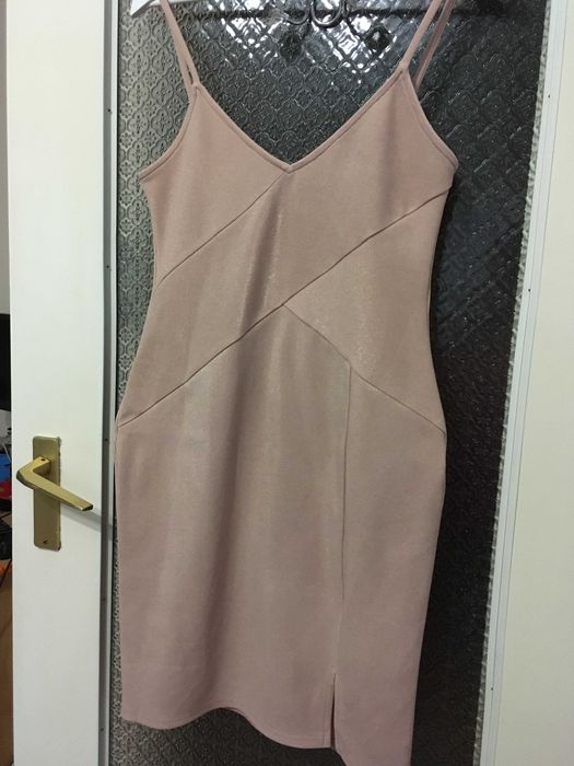 Sukienka New Look połyskująca pudrowy róż 36/38