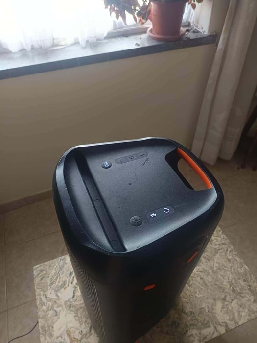 JBL PARTYBOX 100 impecavel