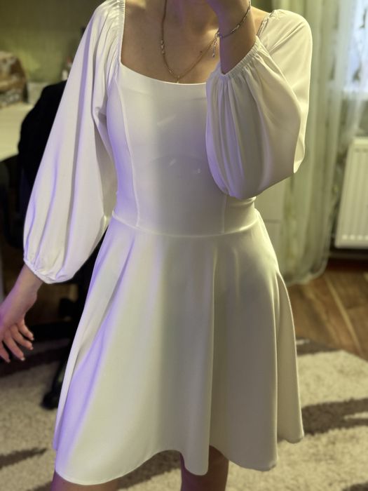 біла сукня, розмір М