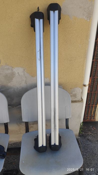 Barras de tejadilho e suporte de bicicleta