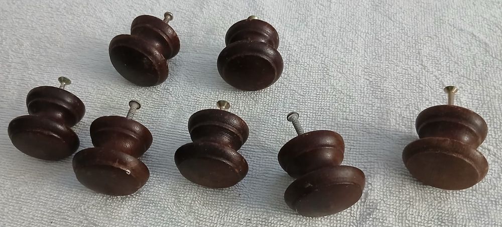 7 Puxadores em Madeira  para Moveis