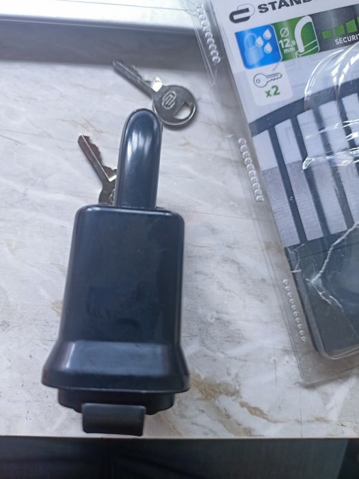 Cadeado STANDERS 33mm PPR 70 mm