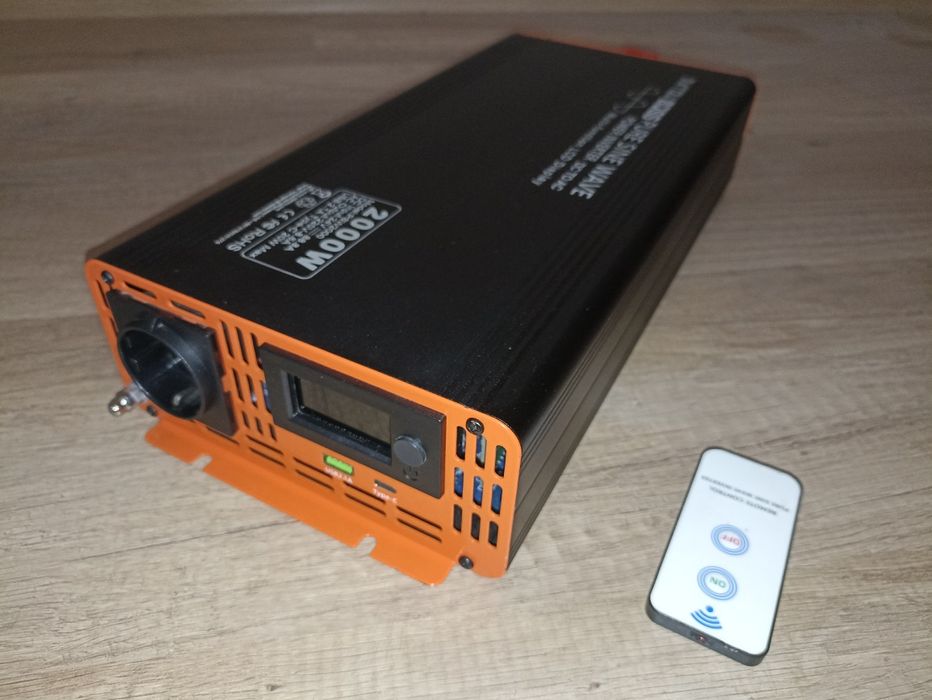 Інвертор DATOUBOSS 2000Ватт, 24/220 + подарунок.