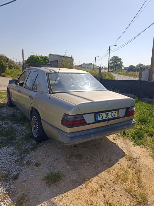 Mercedes W124 250 D