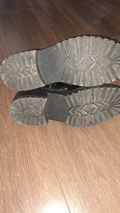 Zara buty, sztyblety z ćwiekami 39