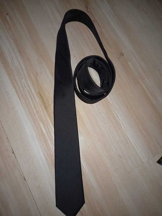 Черный   галстук