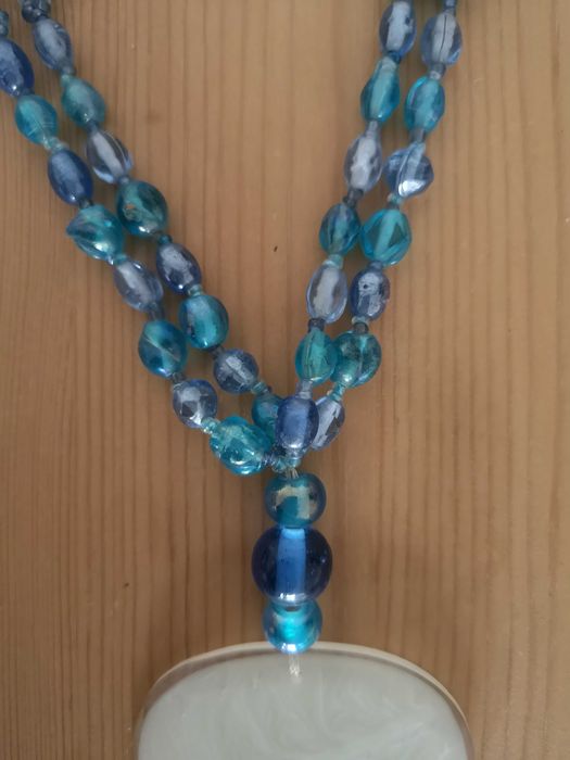 Colar médio com pendente