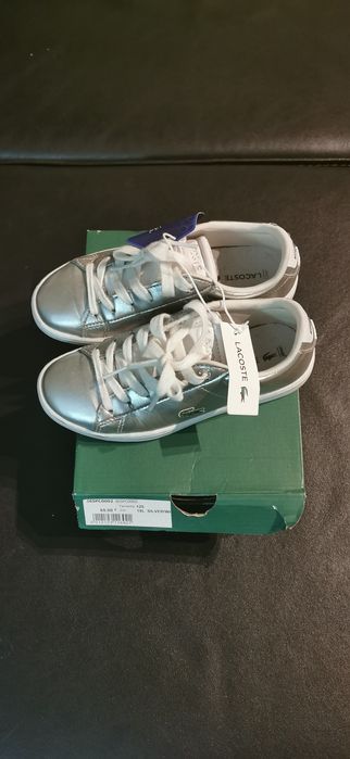 Sapatilhas lacoste tamanho 31, igual a novo