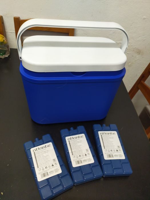 Vendo geleira de 25L e 10L nova