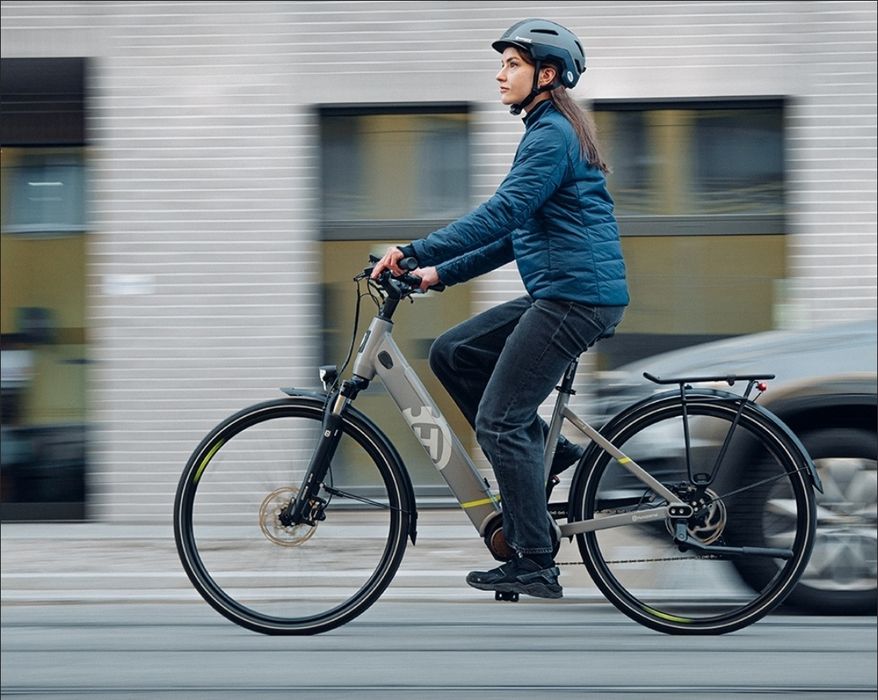 Rower  elektryczny miejski Husqvarna Towner 2 BOSCH