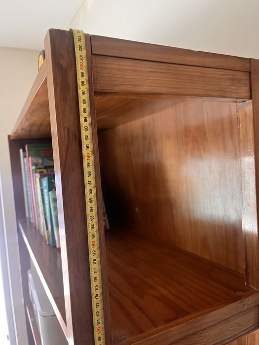 Mesa Secretaria com prateleiras
