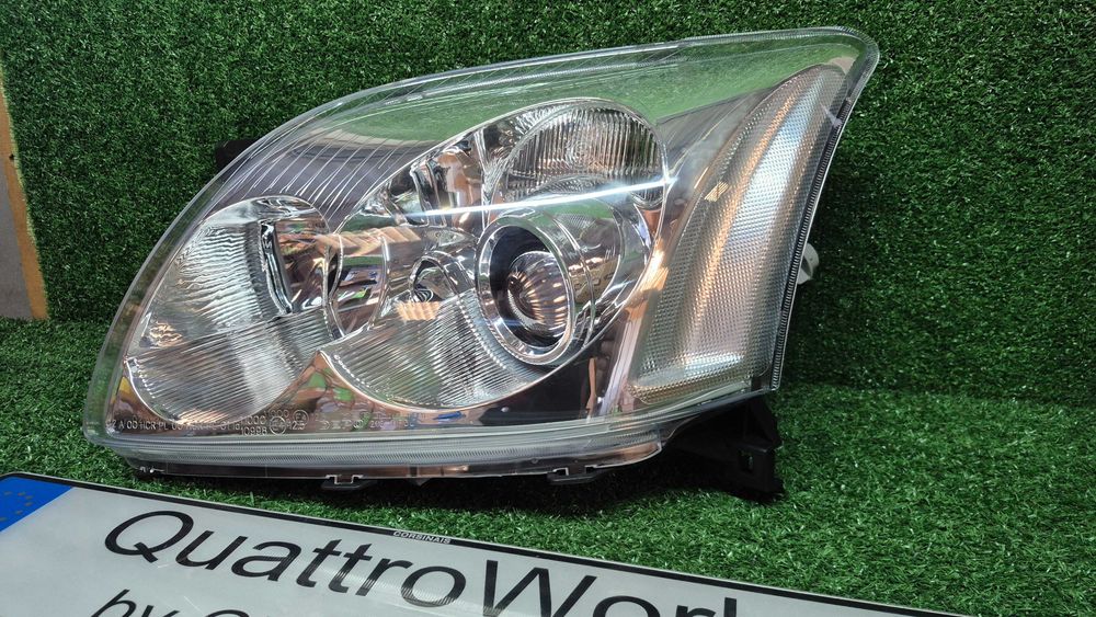 Otica Farol Esquerdo Toyota Avensis T25 2003 a 2006 Ref. 212-11F3L-LD-EM NOVO