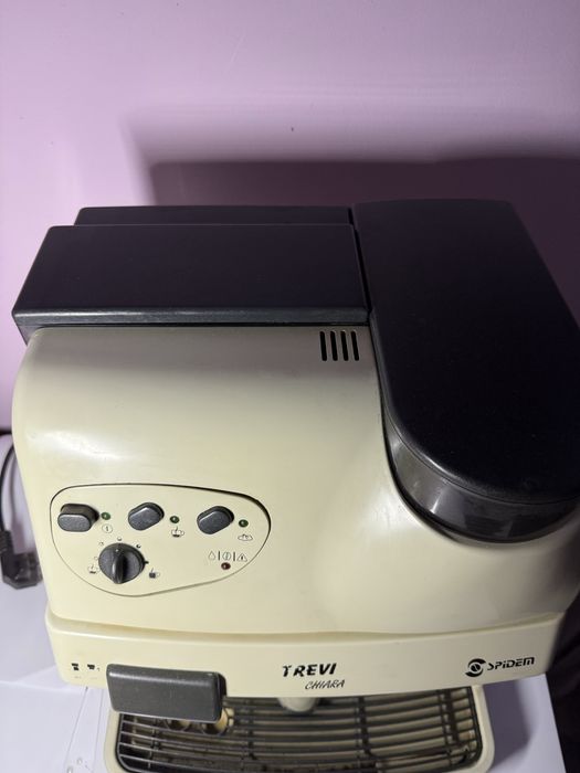 Кавомашина SAECO Trevi Chiara — Надійна італійська класика