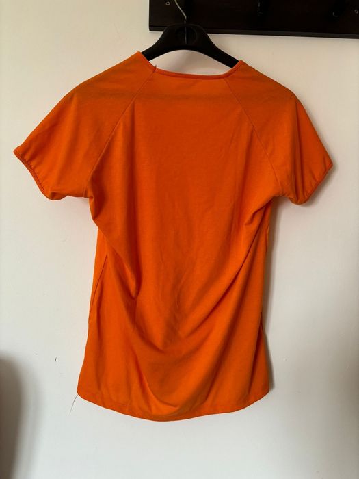 T-shirt laranja Naruto