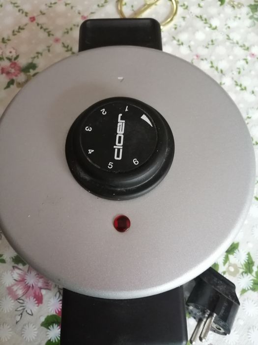 Випичка вафельних коржів