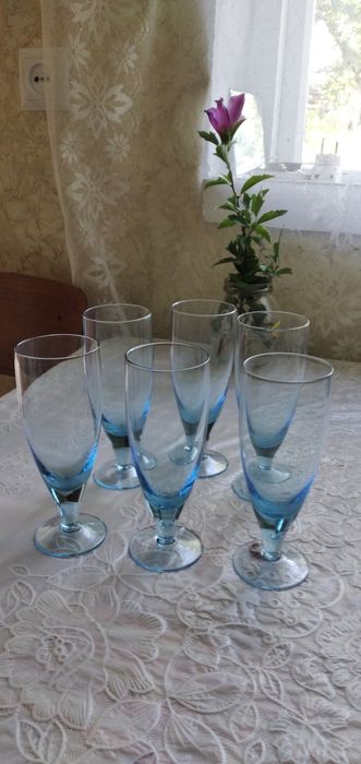 Кувшин та фужери  з кольорового скла