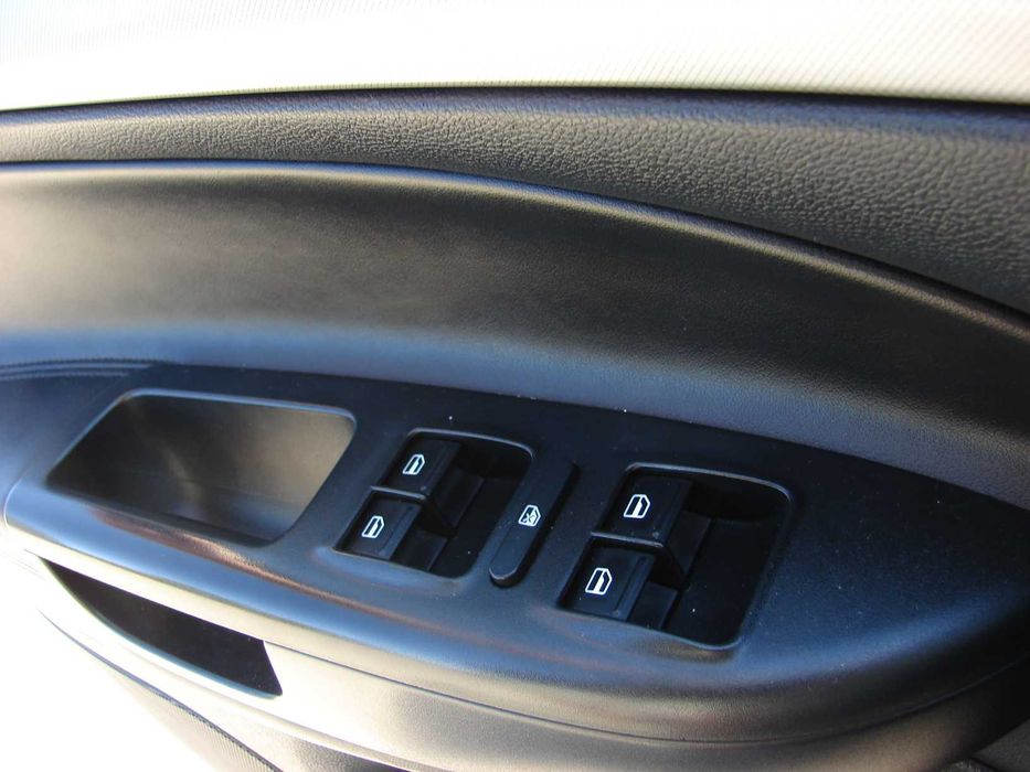 Skoda Octavia 1.8 TSi механика 6-ст 2011 год (максимальная комплектация)