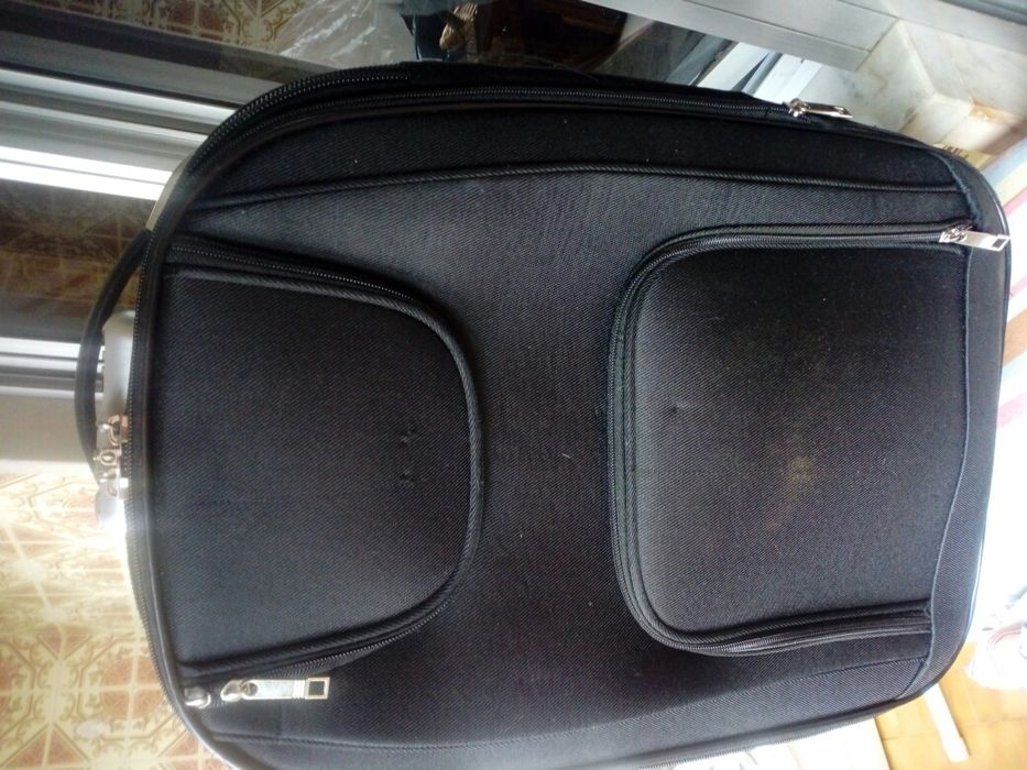 2 Malas Viagem + 1 Saco Viagem + Mala de Senhora + Saco Nov