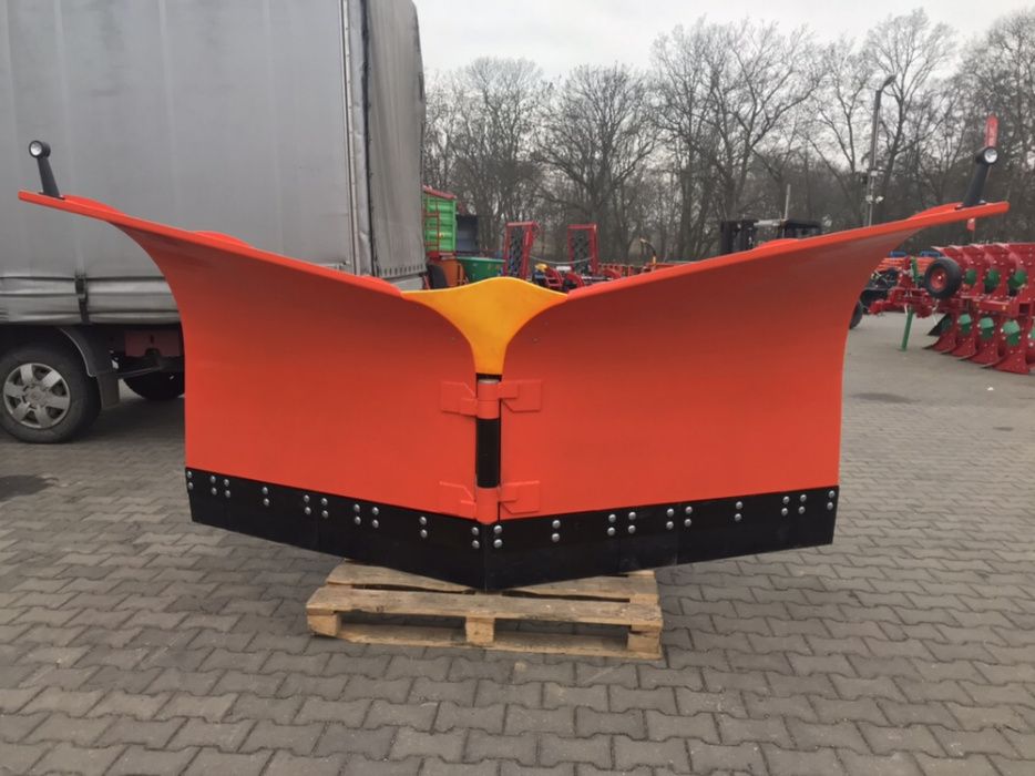 Plug do śniegu strzałka 300 cm manitou tur euro i tuz JCB CAT nowy