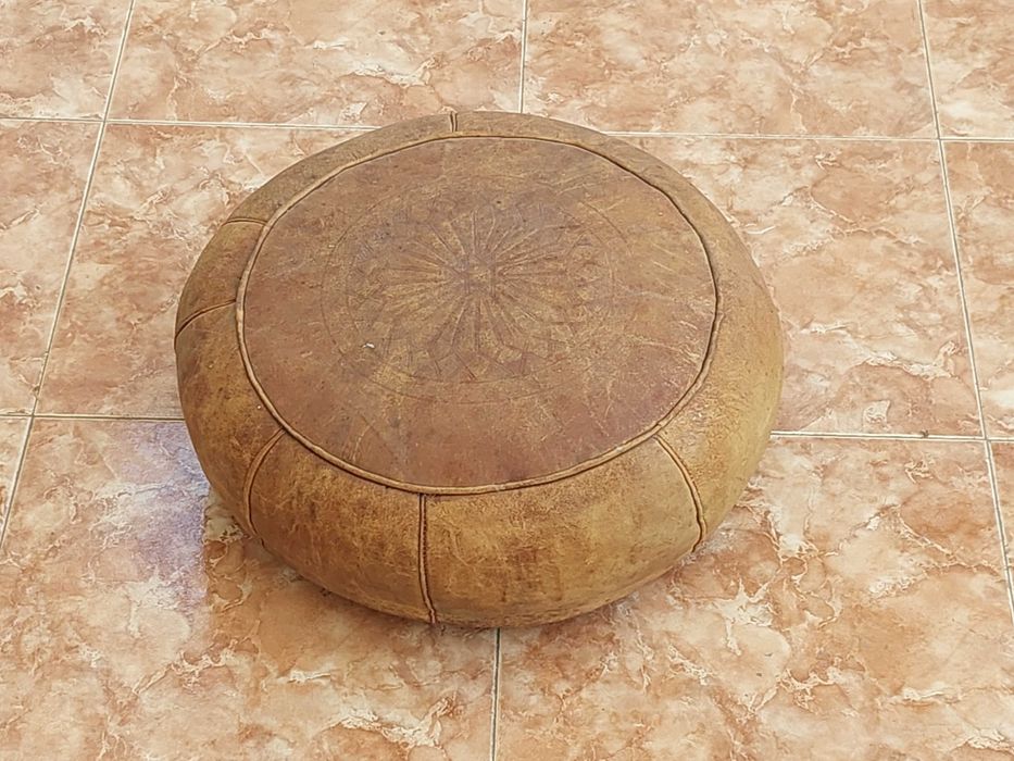 Puff Vintage em Couro