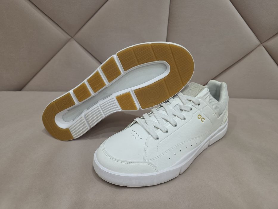 Кросівки Swiss engineering on cloud.