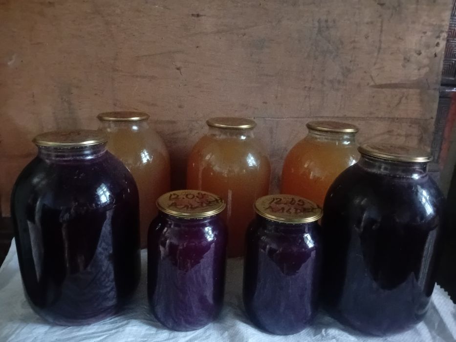 Продається сік власного виробництва 35гр.за літр 100гр. За 3л., яблучн