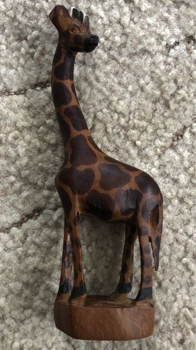 Жирафа статуетка Кенія