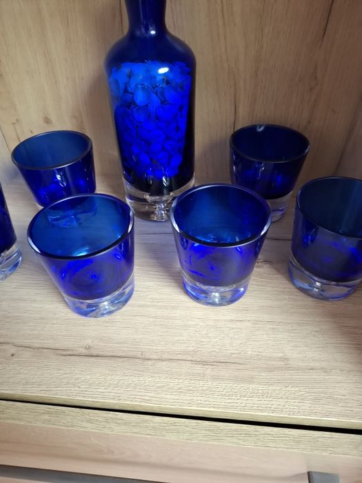Zestaw karafka kieliszki szklanki