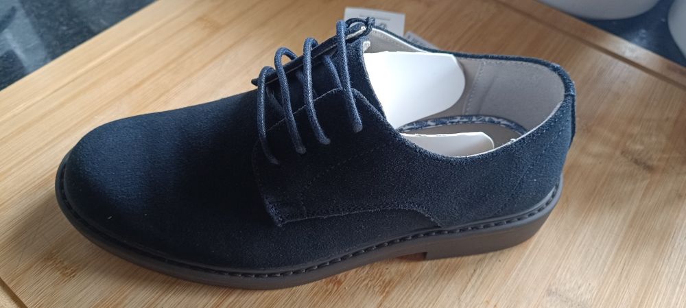 Sapato 40 - Em PELE - NOVO