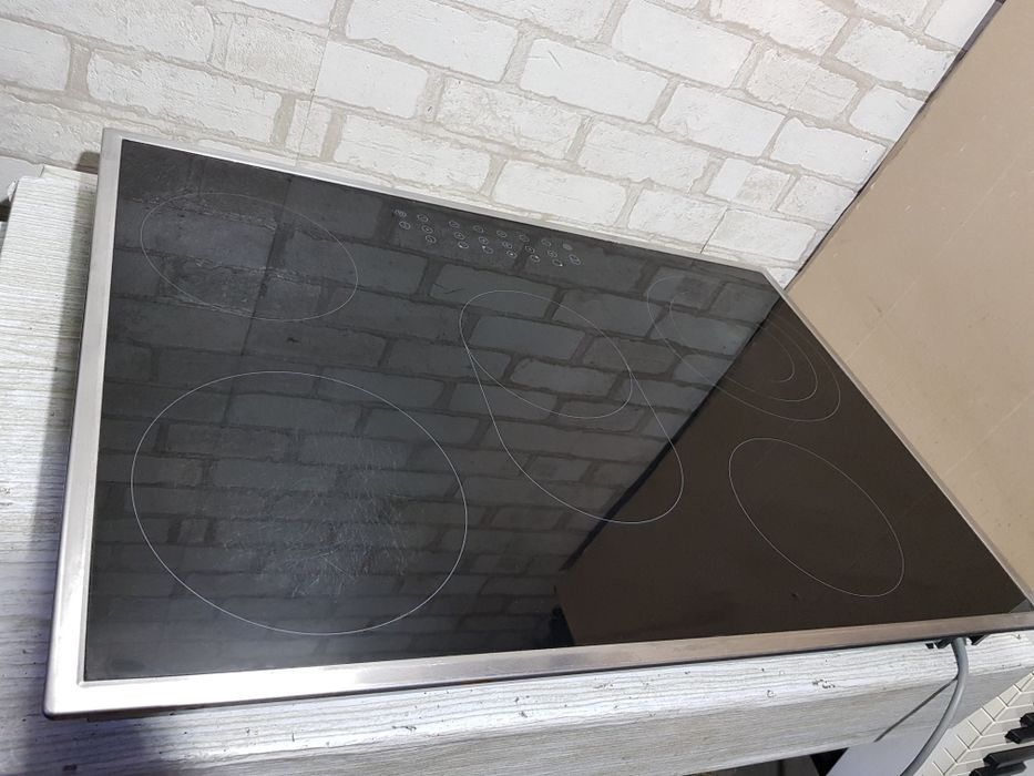 Варильна поверхння/варочная поверхность PKM EB-C5-3KBTC б/у