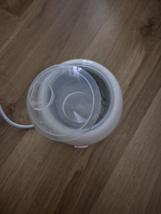 Aquecedor biberão da marca Saro de tomada