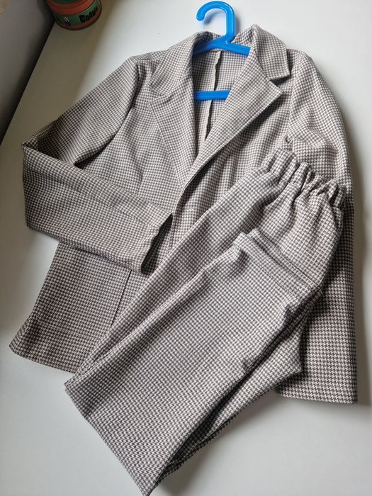 Garnitur chłopięcy 146/152 miękki i elastyczny