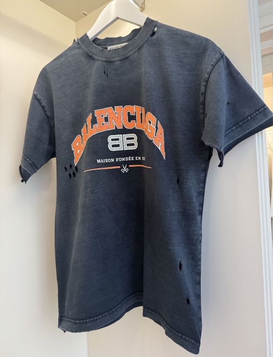 Футболка balenciaga maison fondee