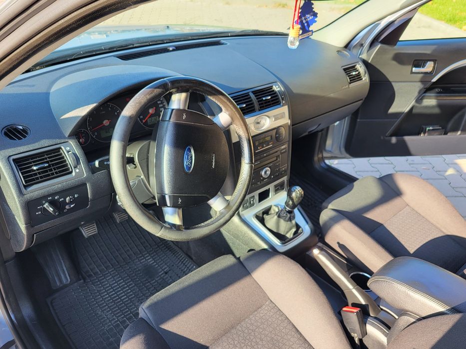 Ford Mondeo Mk3 kombi  1.8 125km 2005r.