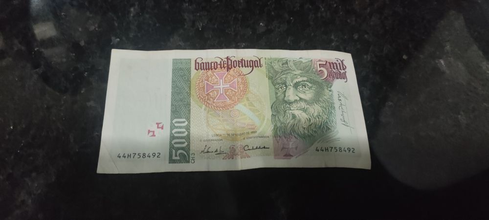 Notas de 5 mil escudos e 1000 mil escudos