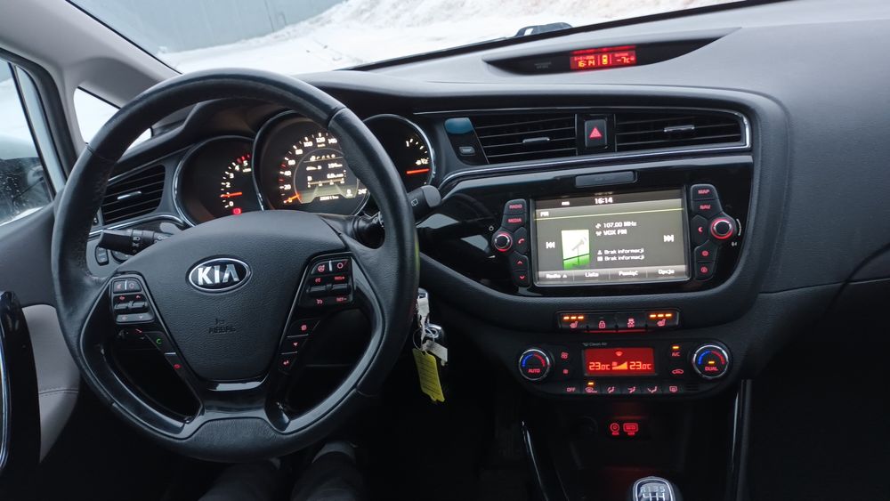 Kia Cee'd 2017 1.6 lift Kolorowy licznik kamera Platinium