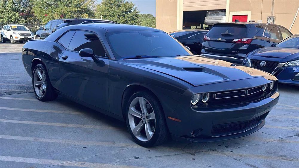 Dodge Challenger      2017