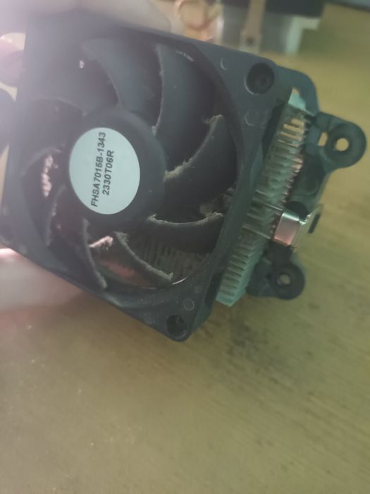 AMD A6-3600 FM1 4-Core 2.1-2.4GHz + кулер