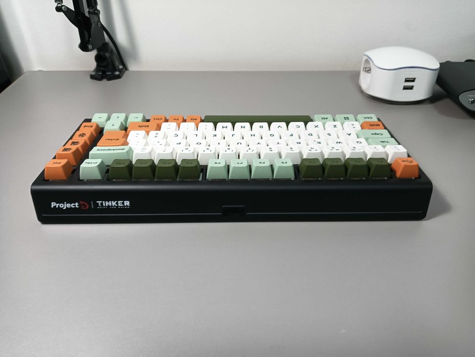 Teclado Custom ProjectD Tinker 75% ISO (Gateron Milky Yellow Pro 2.0 | Layout PT)