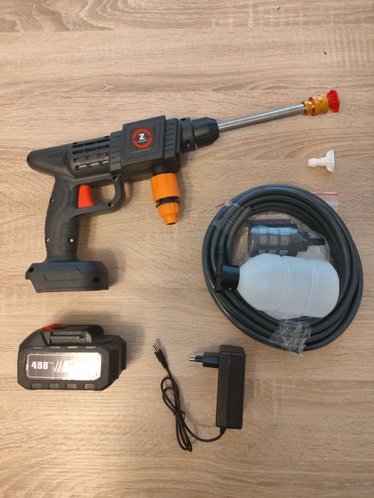 Myjka ciśnieniowa akumulatorowa + Bateria 4Ah + ładowarka typ Makita