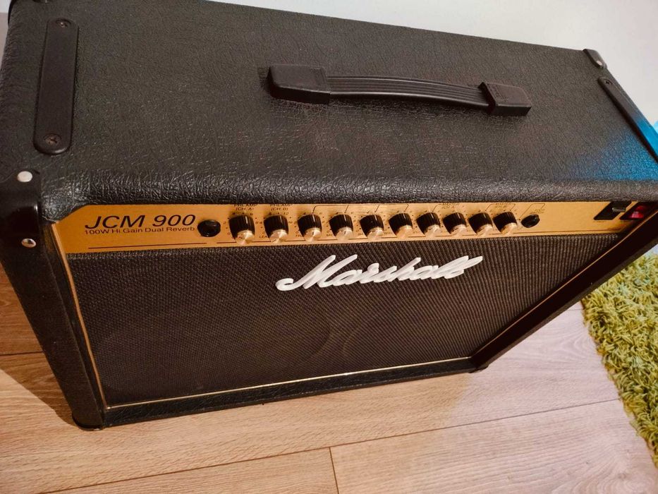 Marshall JCM 900 Combo 100 watt stan bdb