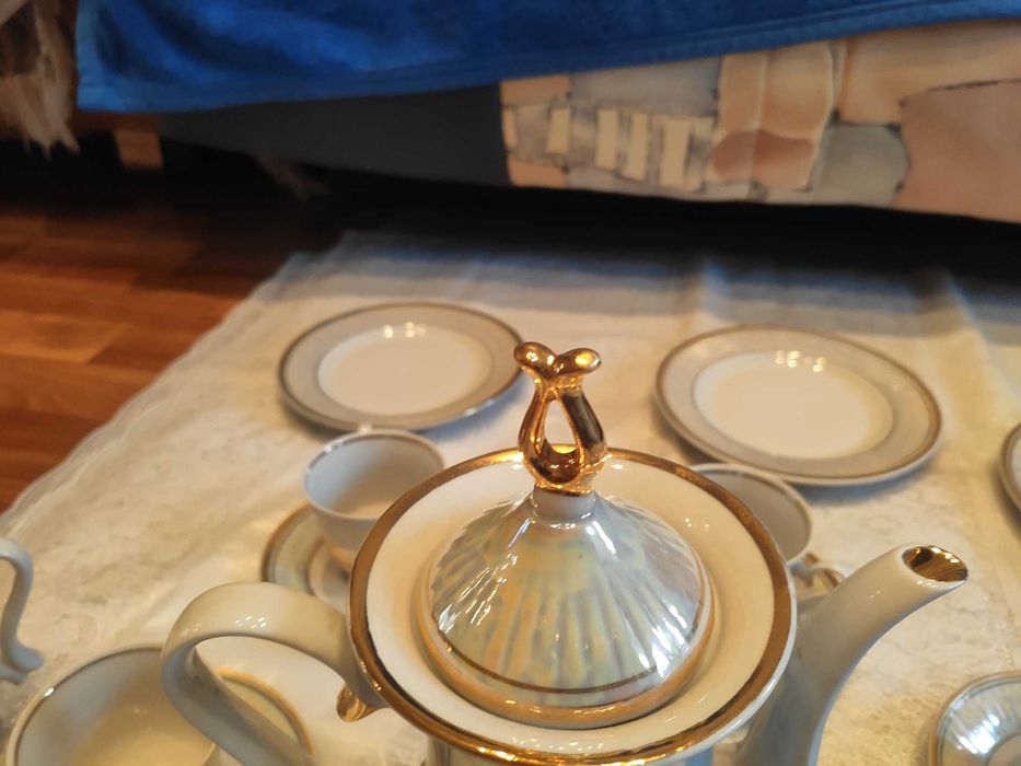 Барановка. Сервиз на 6 персон, с десертными тарелками.