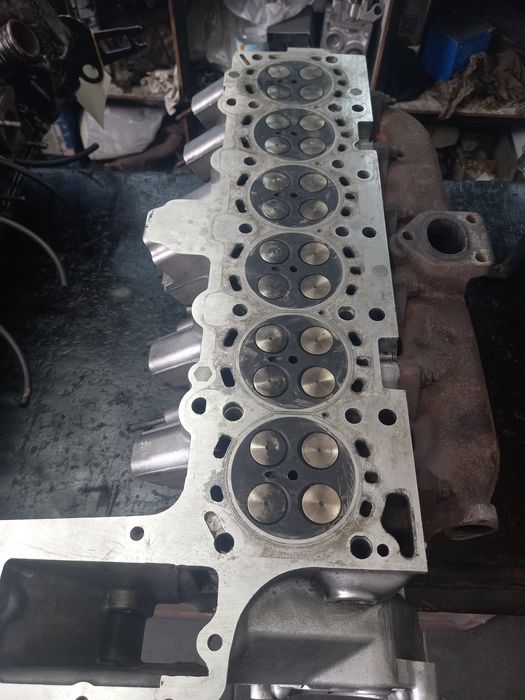 Vendo cabeça Bmw motor m57 218cv