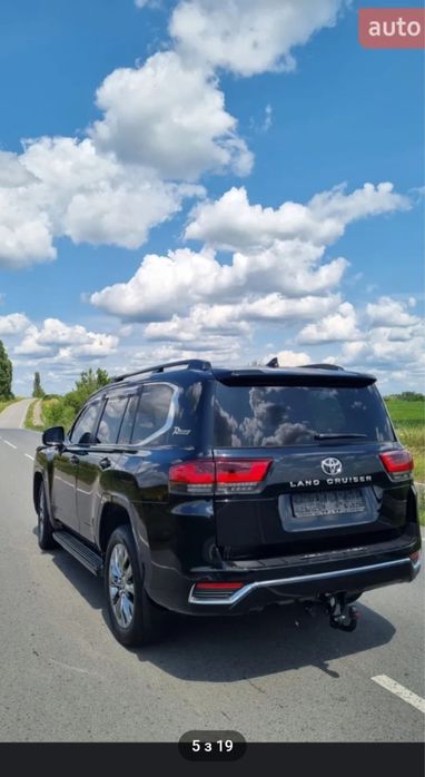 Toyota Land Cruiser 300