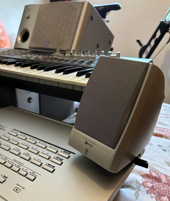 Yamaha Conjunto de teclados com colunas e subwoofer