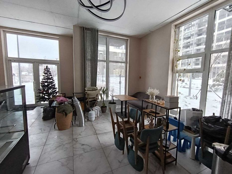 ЖК Варшавский 2. Фасадное помещение с ремонтом  "Open Space" 71 м2