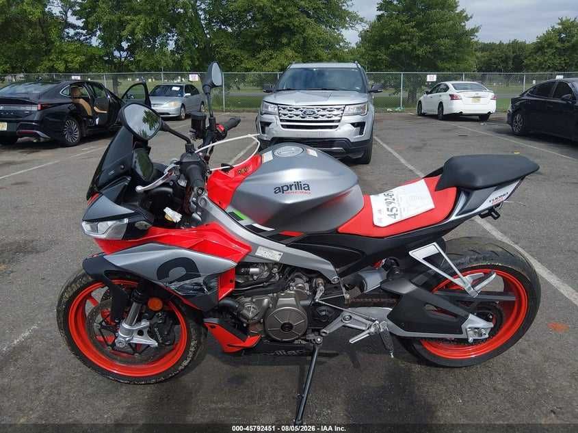 2022 Aprilia Tuono 660