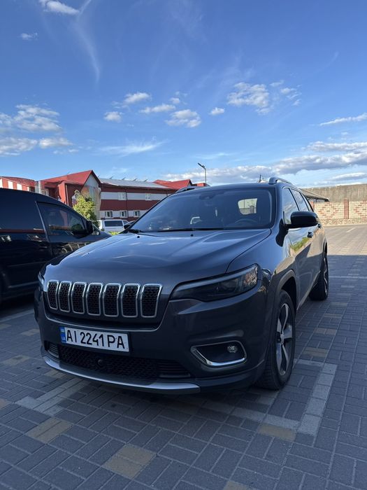 Продам Jeep Cherokee 3.2 бензин 2018р.