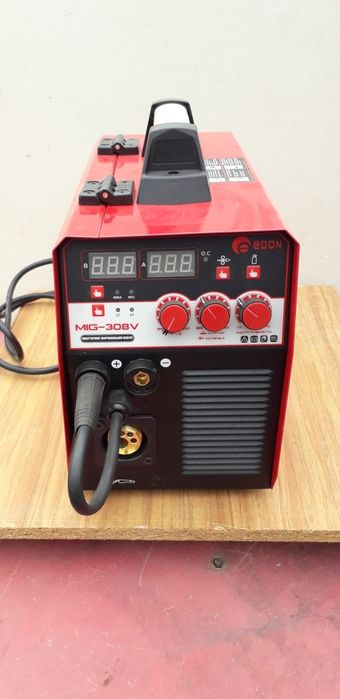 Зварювальний  Півавтомат .