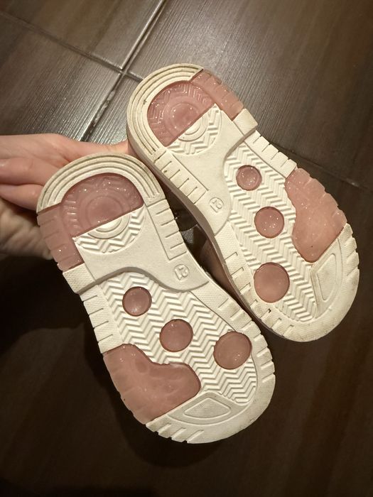 Босоніжки для дівчинки 21 розмір